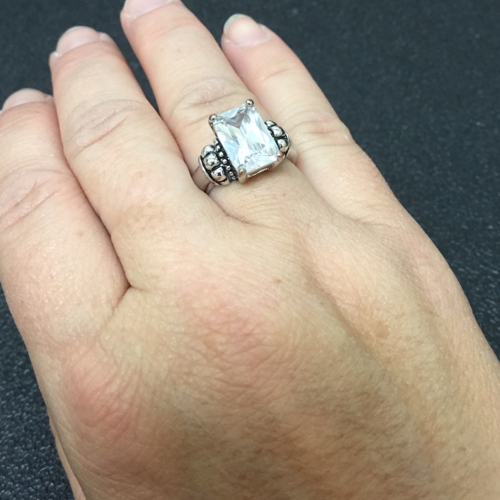 Elegant Silver and Clear Stone Ring